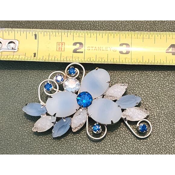 Blue Givre Art Glass & Silver-tone Floral Design Brooch, Vintage - Picture 4 of 4